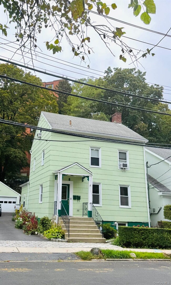 8 Rockledge Ave
