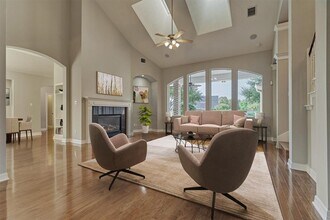 20806 E Cameron Ridge Dr in Cypress, TX - Foto de edificio - Building Photo