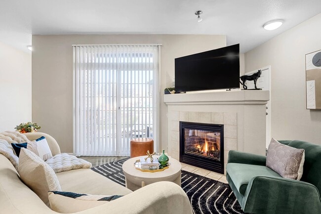 Alder Peak Townhomes in Aurora, CO - Building Photo - Building Photo