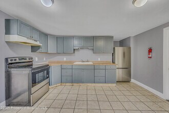 916 W Linden St in Scranton, PA - Building Photo - Building Photo