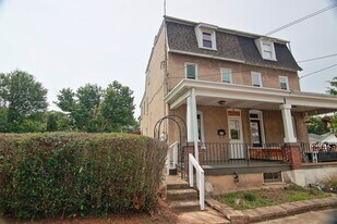 175 S Roland St in Pottstown, PA - Building Photo