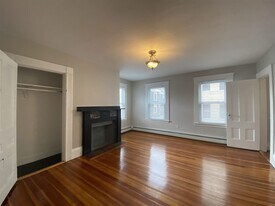 48 Hancock St, Unit 3 in Somerville, MA - Building Photo