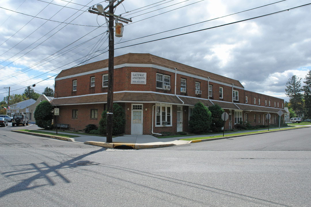 Gateway Apartments in Glassboro, NJ - Building Photo