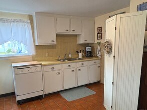 15 Beckett Ave in Branford, CT - Building Photo - Building Photo