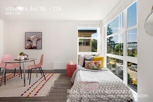 4046 8th Ave NE in Seattle, WA - Building Photo