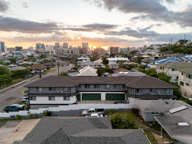 2240A Metcalf St in Honolulu, HI - Foto de edificio - Building Photo