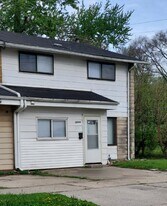 13700 S Eggleston Ave in Riverdale, IL - Building Photo