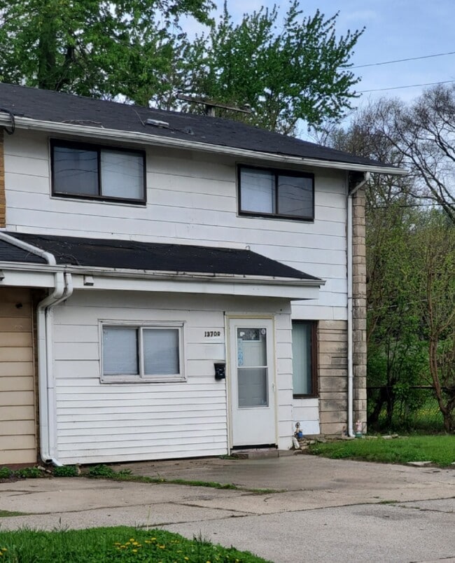 property at 13700 S Eggleston Ave