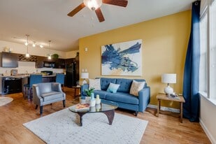 The Vista at South Broadway in Rochester, MN - Building Photo