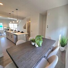 3640-139 139 Ave NW in Edmonton, AB - Building Photo - Building Photo
