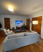 383 Broadway, Unit 2 in Cambridge, MA - Building Photo - Building Photo