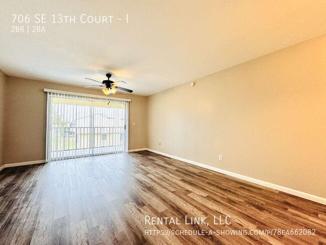 706 SE 13th Ct in Cape Coral, FL - Building Photo - Building Photo