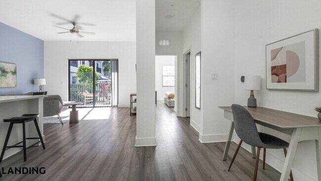 2250 McGregor Blvd, Unit 1121 in Ft. Myers, FL - Building Photo - Building Photo