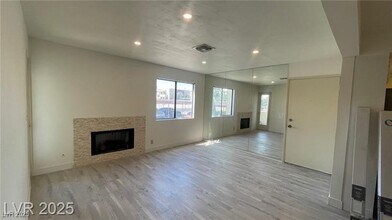 1701 E Katie Ave in Las Vegas, NV - Building Photo - Building Photo