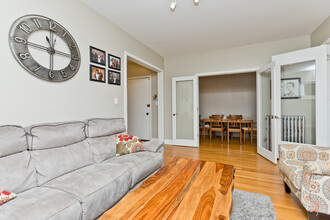 1258 W Cornelia Ave, Unit 1 in Chicago, IL - Foto de edificio - Building Photo