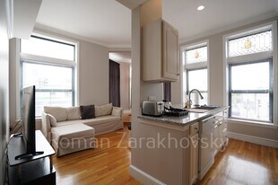 365 Washington St, Unit 202 in Boston, MA - Building Photo