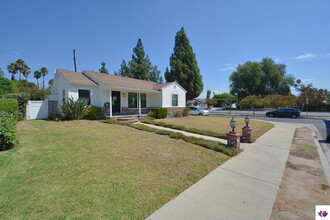 16901 Hart St in Van Nuys, CA - Building Photo - Building Photo