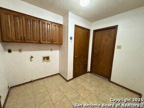 4647 Green Willow Woods in San Antonio, TX - Building Photo - Building Photo