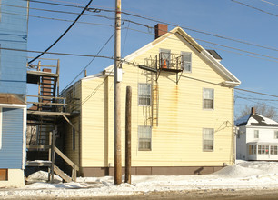 2-4 Main Pl in Waterville, ME - Building Photo - Building Photo