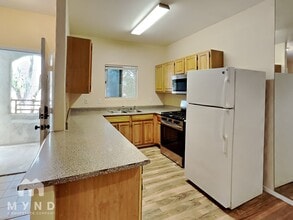 5655 E Sahara Ave in Las Vegas, NV - Building Photo - Building Photo