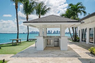 1365 Bay Terrace in North Bay Village, FL - Building Photo - Building Photo