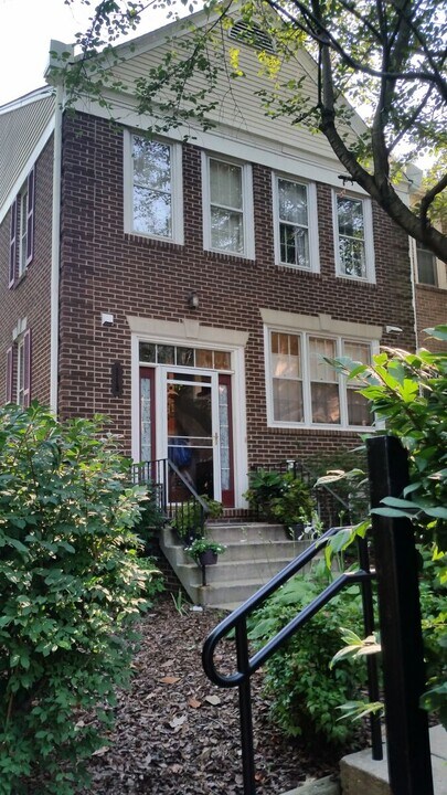 1113 Fairview Court in Silver Spring, MD - Building Photo