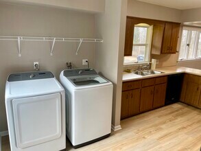 513 Waverly Ave, Unit 3 in South Abington, PA - Building Photo - Building Photo