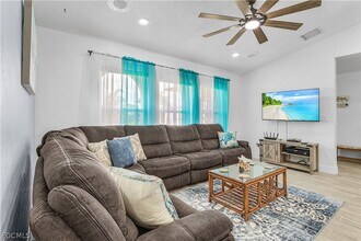 428 SW 37th St in Cape Coral, FL - Building Photo - Building Photo