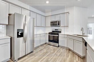 18001 Umberto Dr in Pflugerville, TX - Building Photo - Building Photo