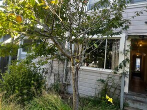 1457 11th Ave, Unit Wine Lovers Garden Retrea in San Francisco, CA - Building Photo - Building Photo