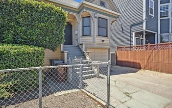 1209 34th St-Unit -1 in Oakland, CA - Building Photo - Building Photo