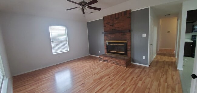 7738 Staci Ct, Unit 7738 in North Richland Hills, TX - Foto de edificio - Building Photo