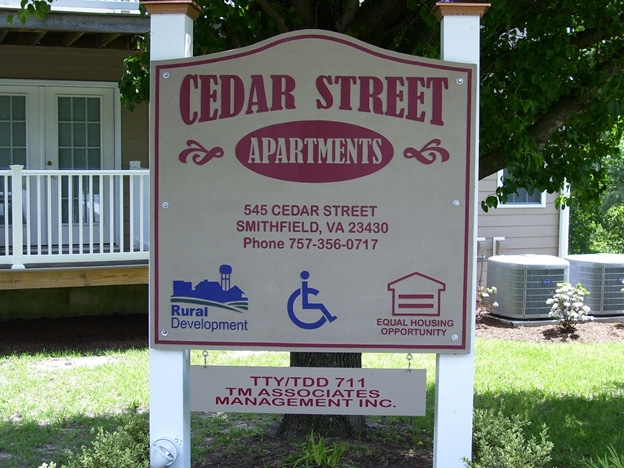 Cedar Street Apartments in Smithfield, VA - Building Photo