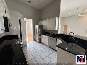 8611 Sugar Palm Ct in Orlando, FL - Building Photo - Building Photo