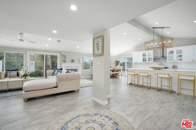 property at 5812 Comanche Ave