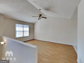 3726 James Ed Rd in Gainesville, GA - Foto de edificio - Building Photo