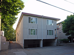 1706 NW 57th St in Seattle, WA - Building Photo - Building Photo