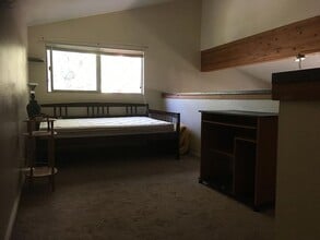 477 Mono St in Mammoth Lakes, CA - Building Photo - Building Photo
