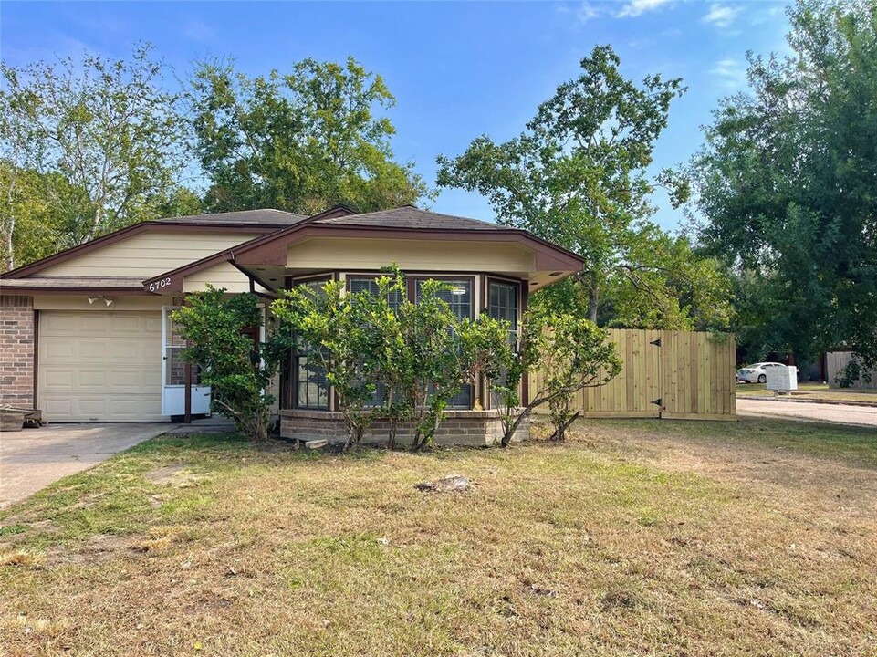 6702 Valerian Ln in Katy, TX - Foto de edificio