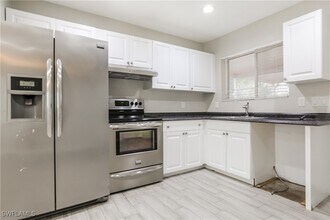 5835 Spearman Cir in North Port, FL - Building Photo - Building Photo