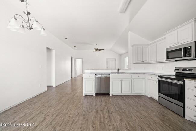 1212 Kingston St in Wolfforth, TX - Building Photo - Building Photo