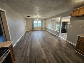 1105 W 2nd Ave in White Deer, TX - Building Photo - Building Photo