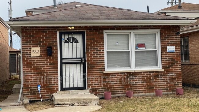 9053 S Aberdeen St in Chicago, IL - Building Photo - Building Photo