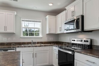 112 Saddlehorse Ln in Greensboro, NC - Building Photo - Building Photo