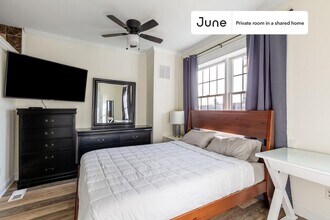Private bedroom in 2 bed/2 bath Home in Washington, DC - Building Photo - Building Photo