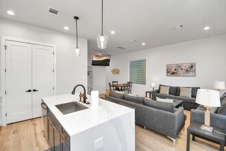 6115 Campos Dr in Houston, TX - Building Photo - Building Photo