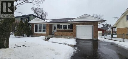 427 Krug St in Kitchener, ON - Building Photo - Building Photo