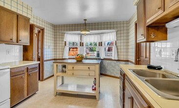 561 Summit Ridge Dr in Chesapeake, VA - Building Photo - Building Photo