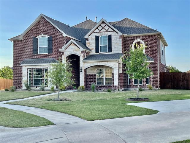 property at 2433 Curlew Ln