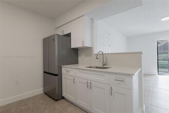 10391 SW 150th Ct in Miami, FL - Building Photo - Building Photo